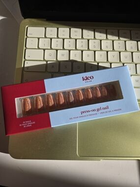 Kleo Kolor Press-On Gel Nails - Golden Gala